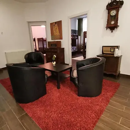 Vintage Downtown Hostel Brasov